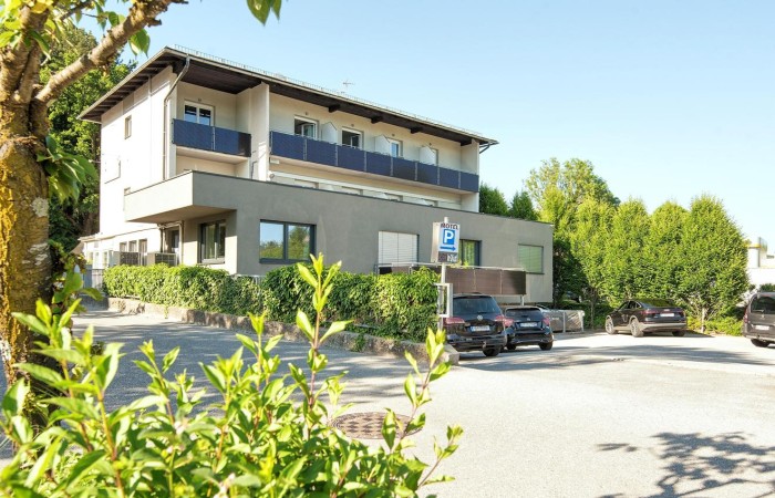 hotel-24-checkin-velden